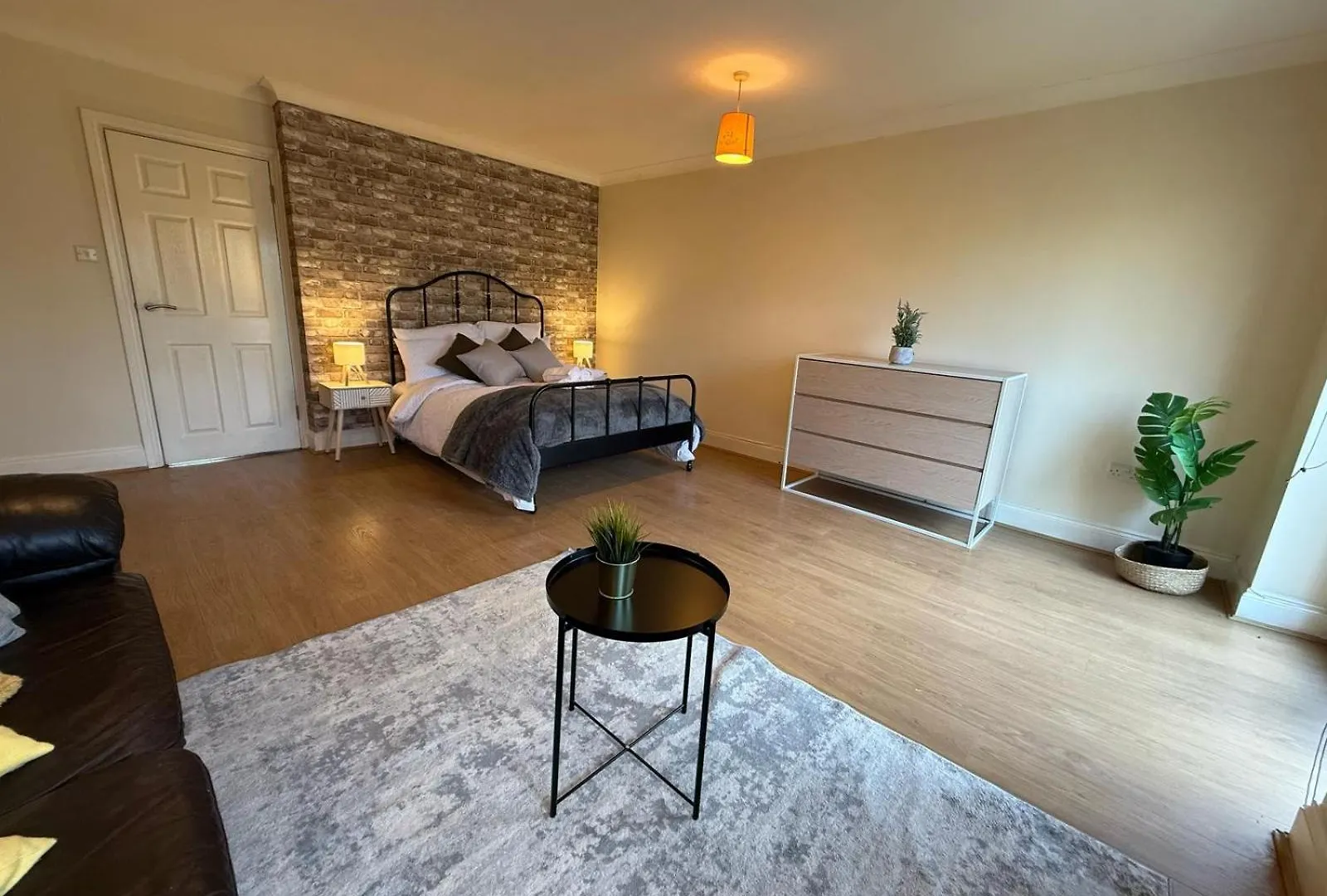 Guest house Redhill Residential Hotel