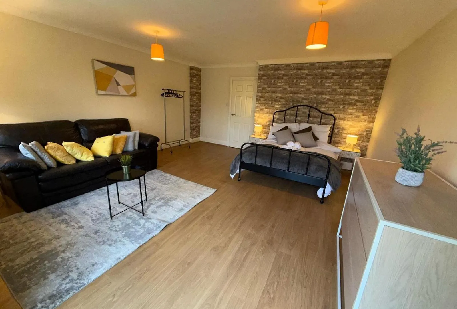 Redhill Residential Hotel Guest house